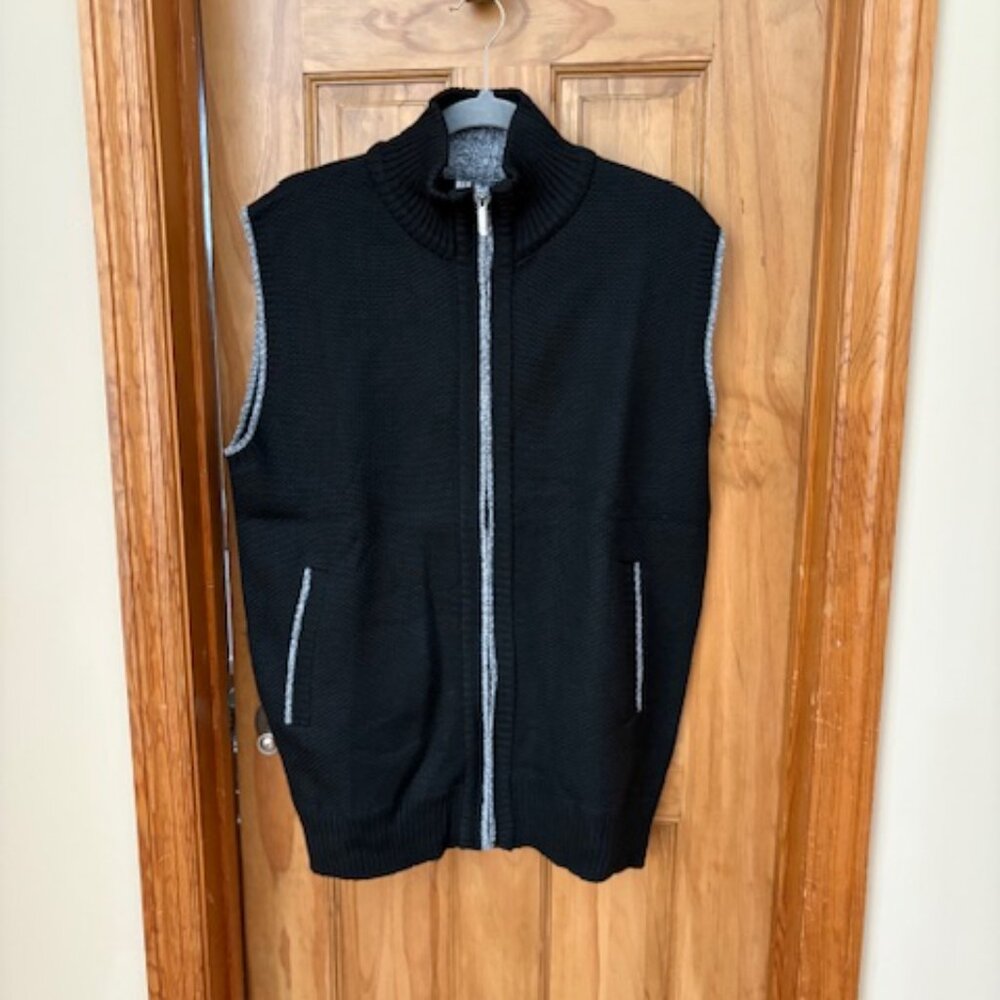 NWOT knitted fleece lined vest
